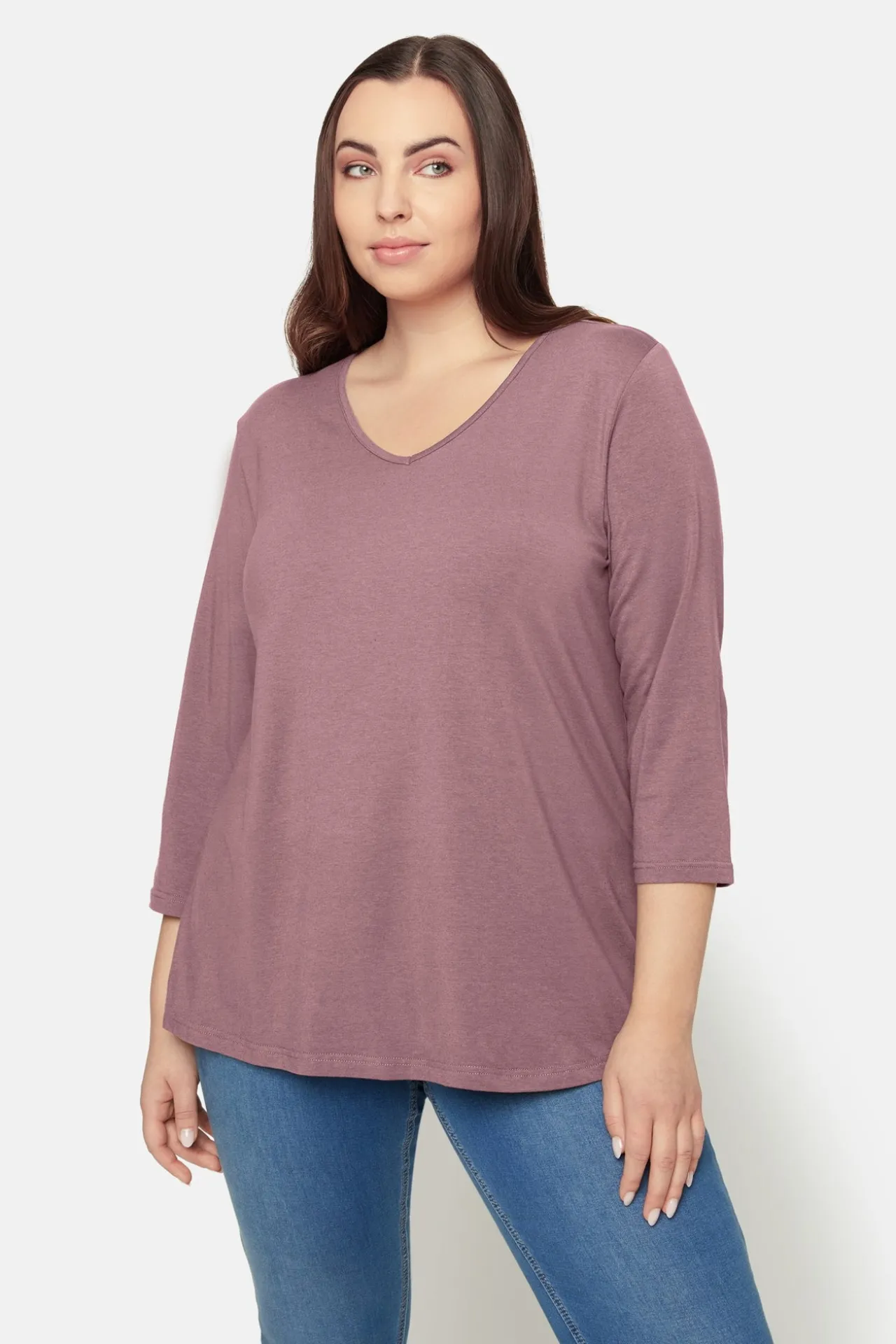 basis_tshirt_i_afacon_med_0-7.webp Basis T-shirt I A-facon Med 3/4 ærmer - Gammel rosa