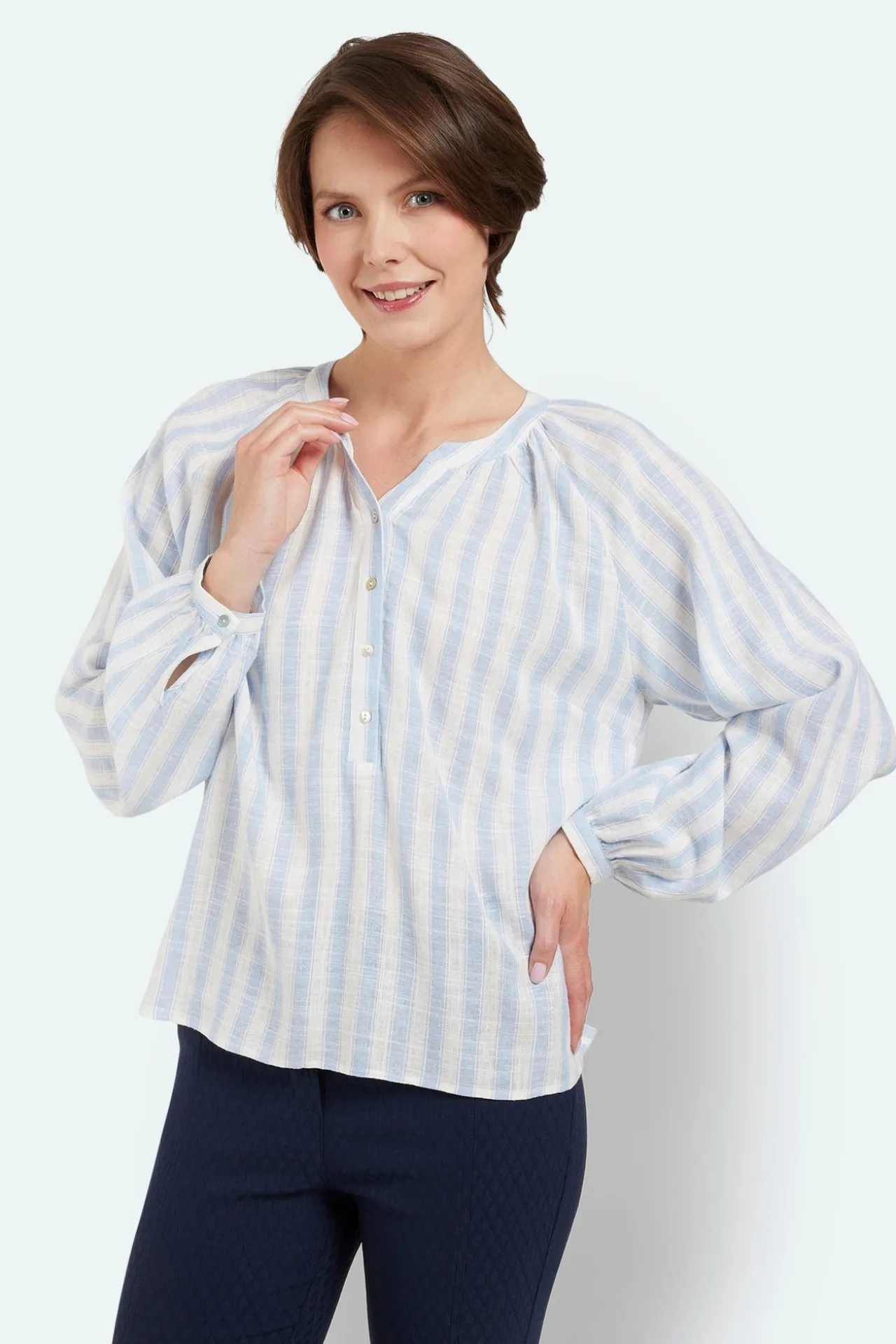 bluse__lys_bl__stribet_0.webp Bluse - Lys Blå - Stribet