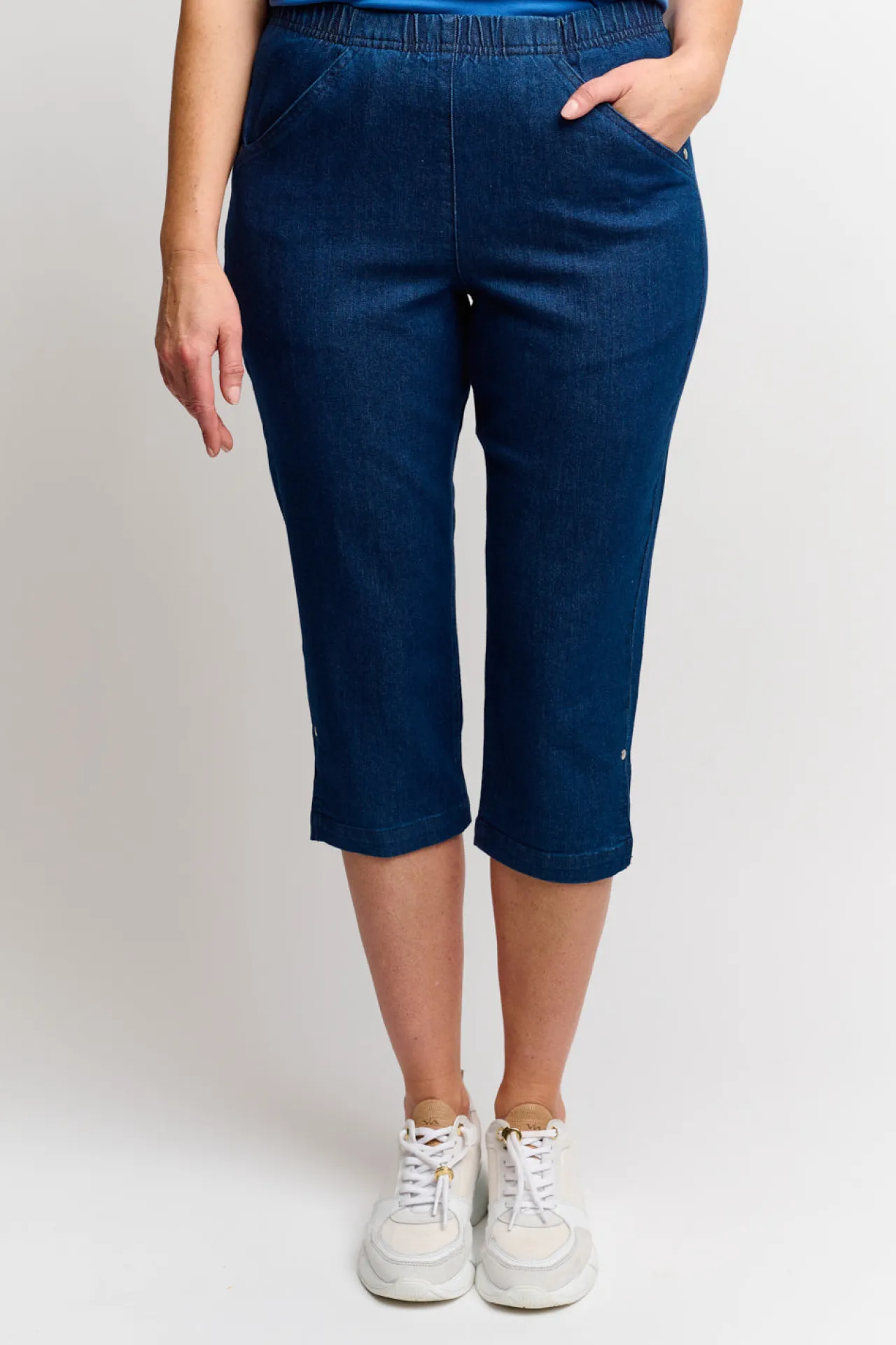 denim_capribuks__dark_blu_3.webp Denim Capribuks - Dark blue denim