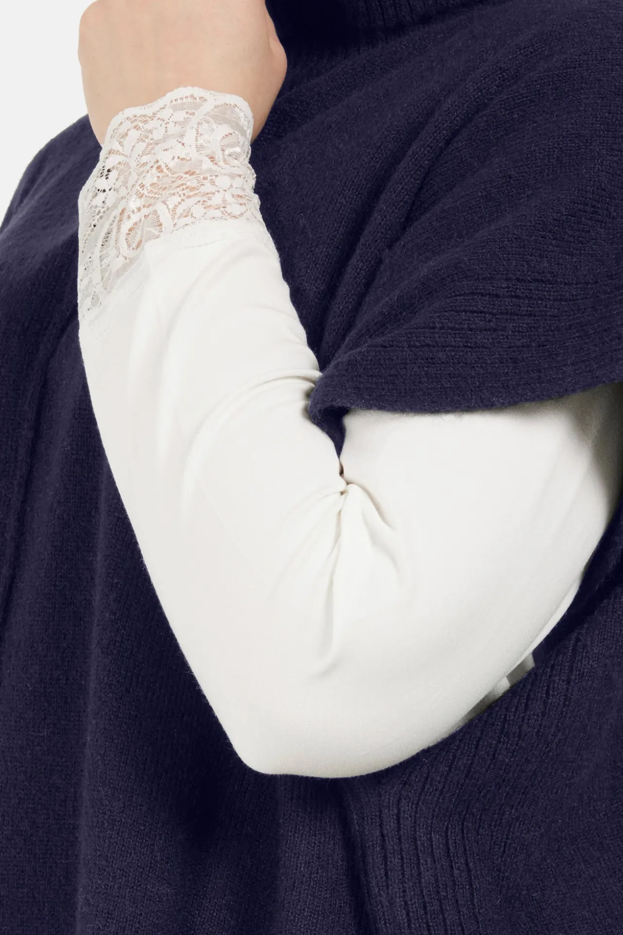 poncho__navy_1.webp Poncho - Navy