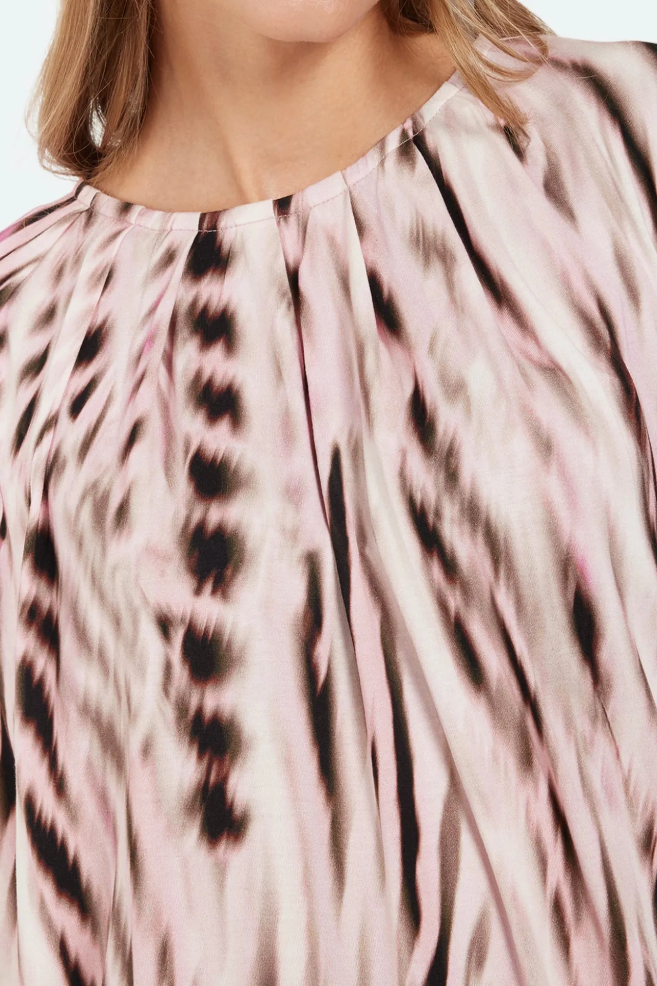 sleeve_tshirt__begonia_p_1.webp 3/4 Sleeve T-shirt - Begonia Pink