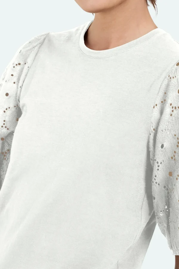 T-shirt - Råhvid - Puffede skuldre