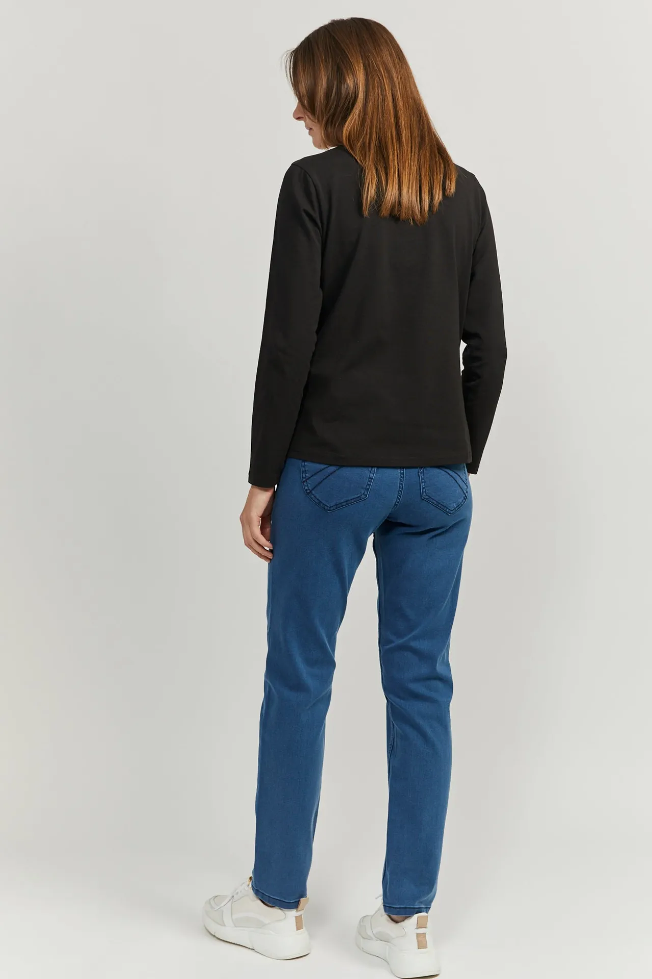 tshirt_langrmet__sort_2.webp T-shirt Langærmet - Sort
