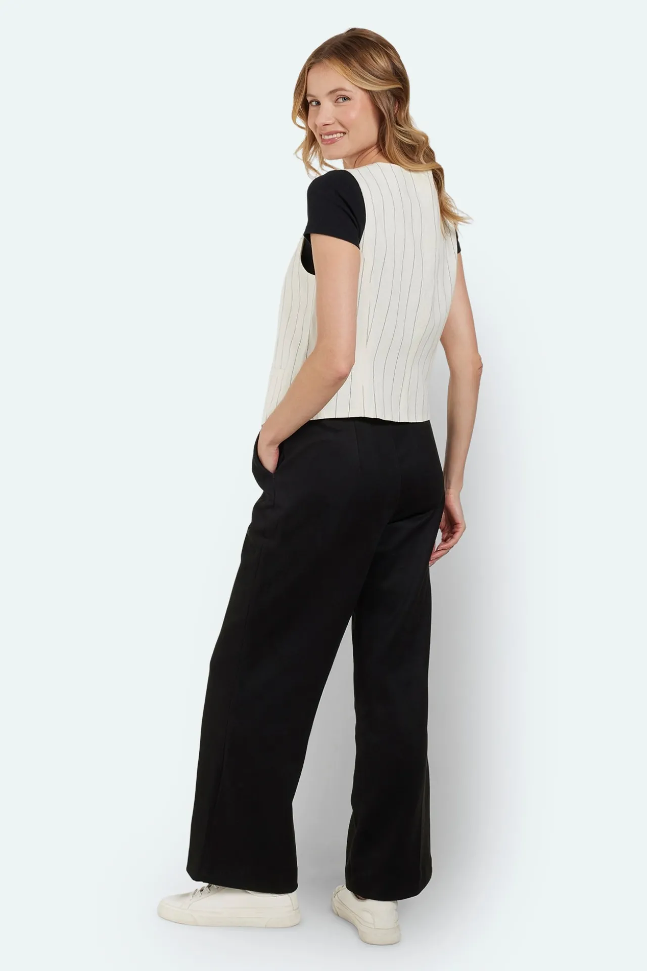 vest__rhvid__stribet_2.webp Vest - Råhvid - Stribet