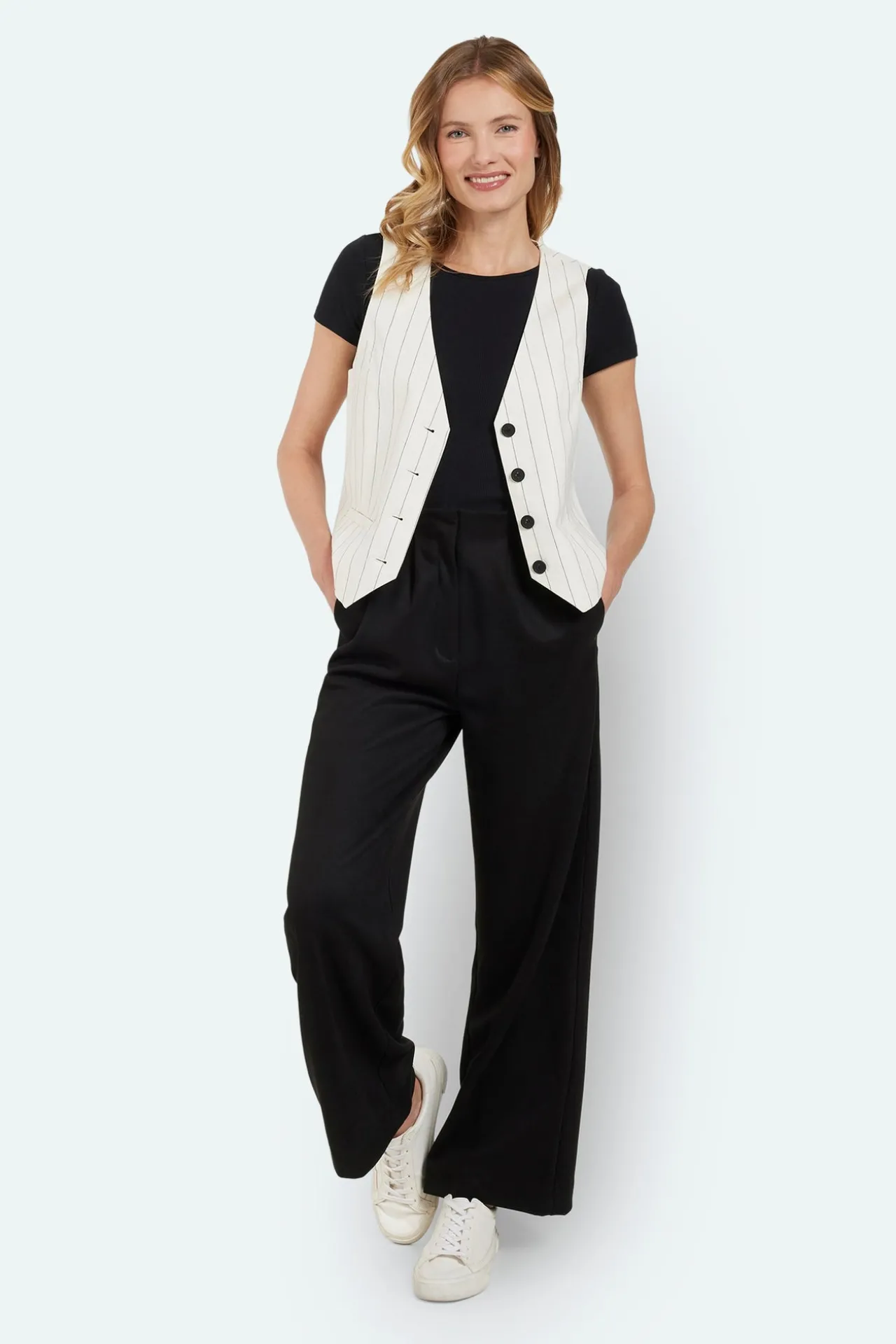 vest__rhvid__stribet_3.webp Vest - Råhvid - Stribet