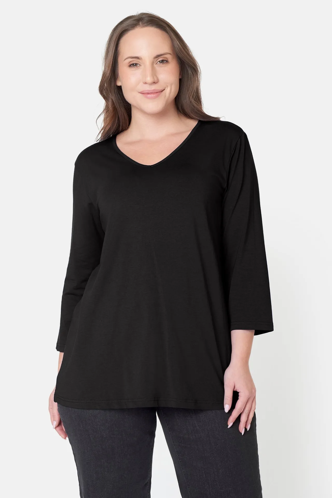 basis_tshirt___rmer__mrke_0.webp Basis T-shirt - 3/4 ærmer - Mørkeblå