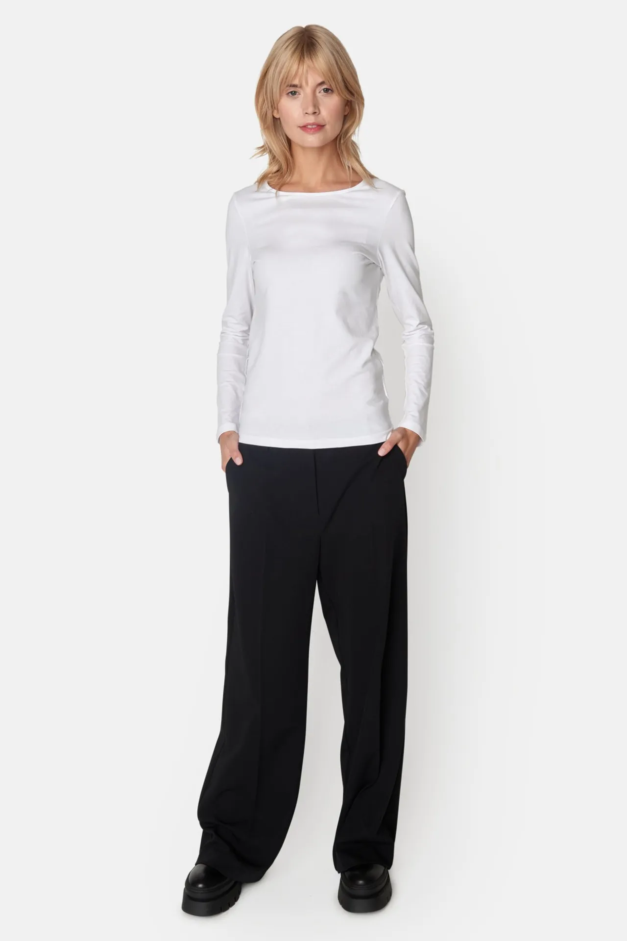 bukser__sort_2-7.webp Bukser - Sort