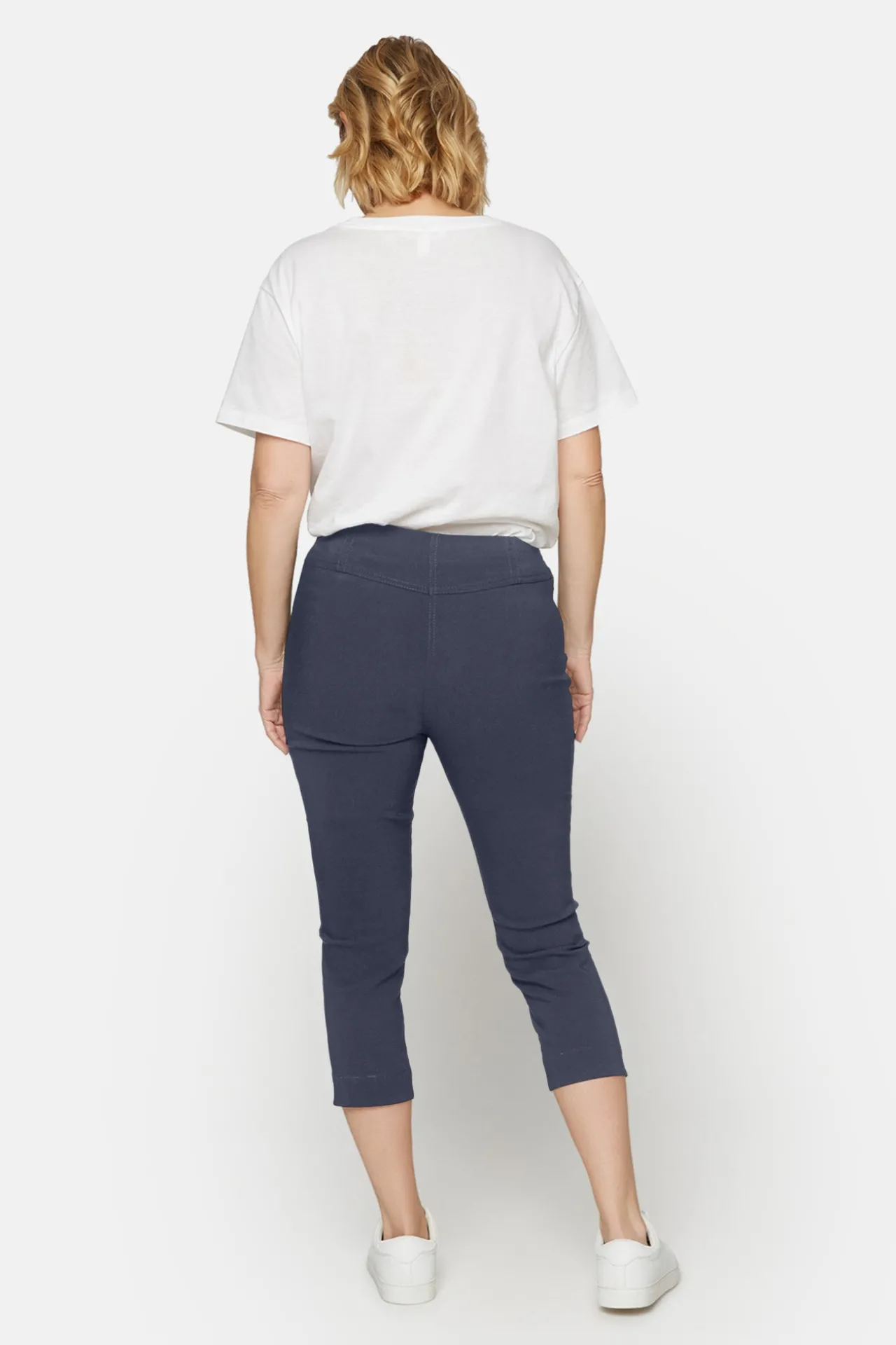 capri_leggings__midnight__3.webp Capri Leggings - Midnight Blue