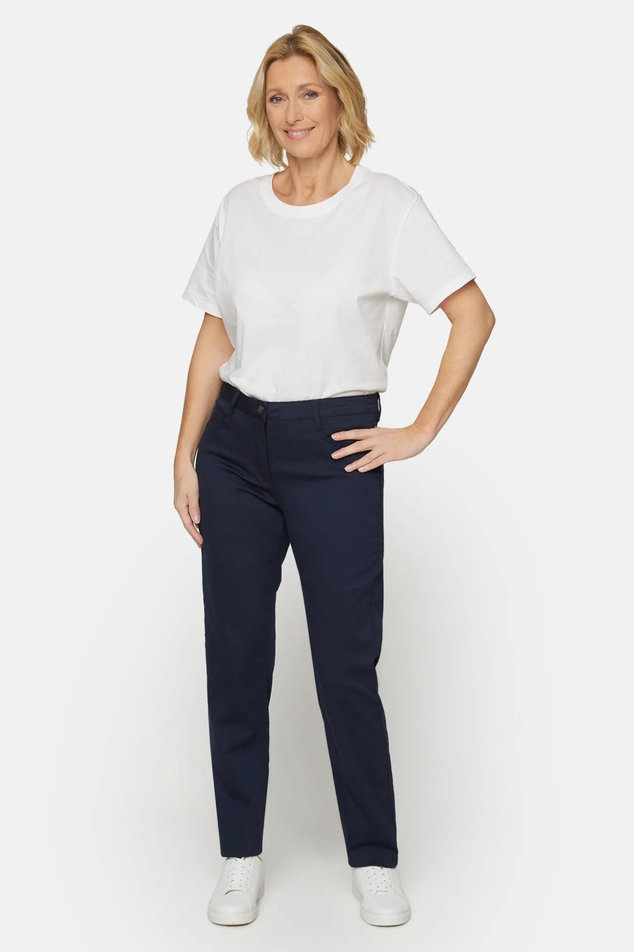 jeans_madelaine__straight_2-2.webp Jeans Madelaine - Straight fit - Navy blå
