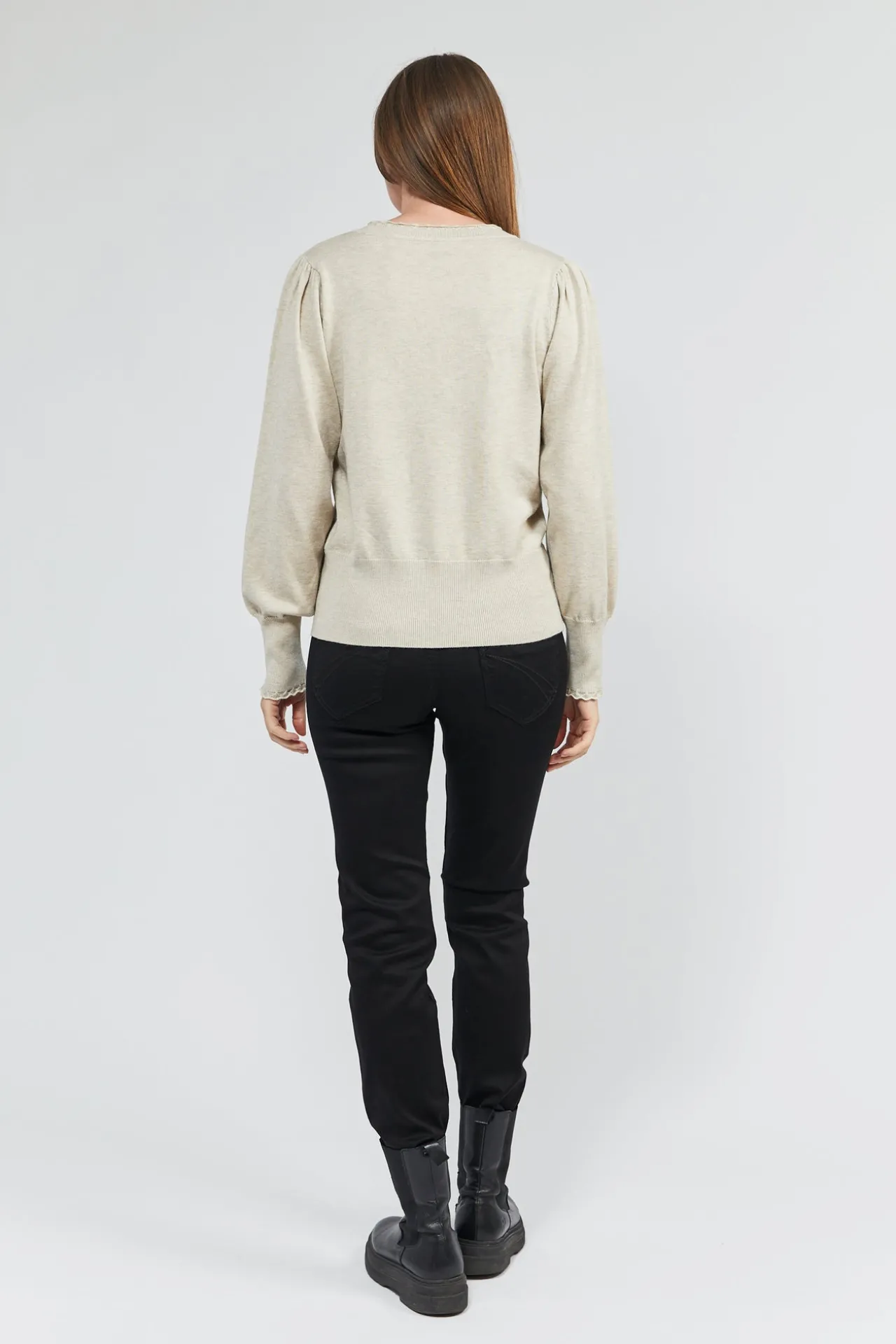 pullover_med_pufrmer__rai_3.webp Pullover Med Pufærmer - Rainy Day Melange