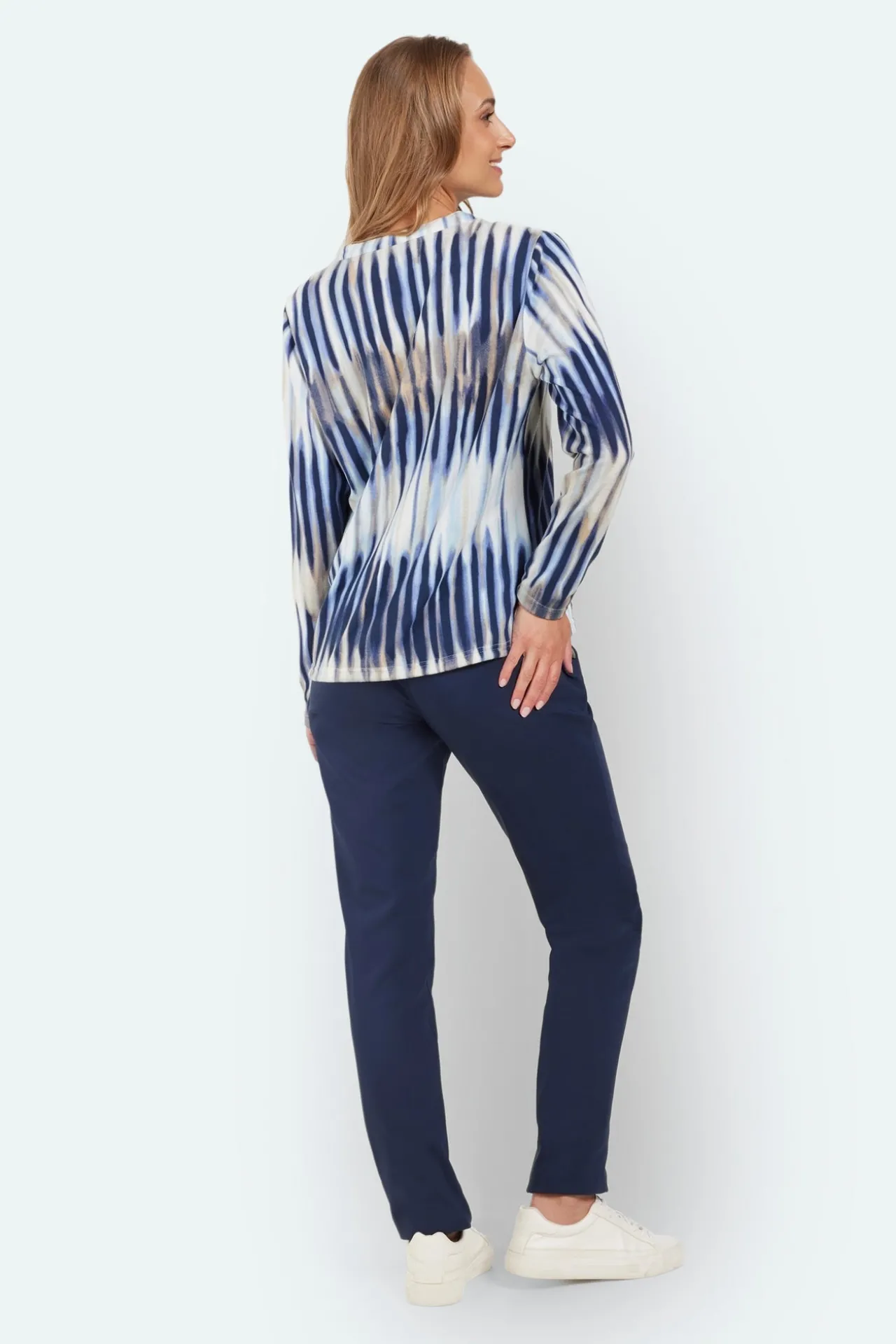 tshirt__navy_3-1.webp T-shirt - Navy